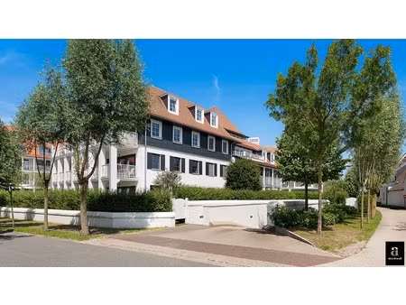 appartement te koop in knokke-heist met 2 slaapkamers