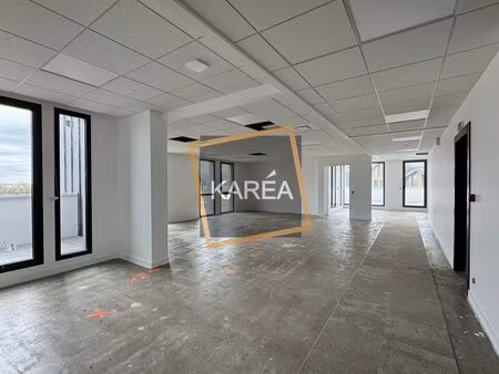 location local professionnel 141m² serris 77700