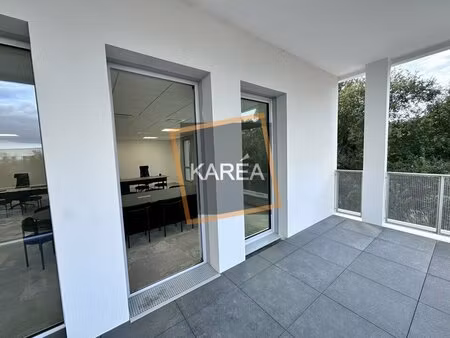 location local professionnel 195m² serris 77700