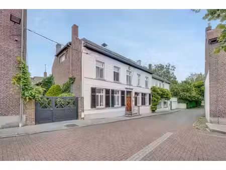 huis te koop in lanaken met 8 slaapkamers