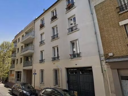 location commerce levallois perret 92300 168m²