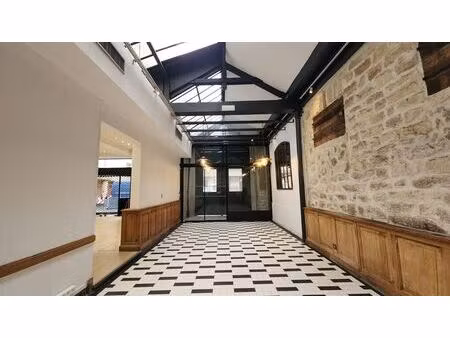 location commerce paris 75007 210m²