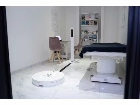 location commerce paris 75008 131m²