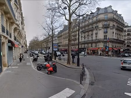 location commerce paris 75016 56m²