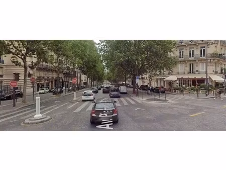 location commerce paris 75008 72m²