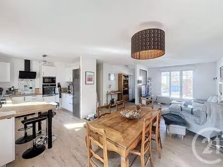 vente maison à saint-gault (53360) : à vendre / 109m² saint-gault