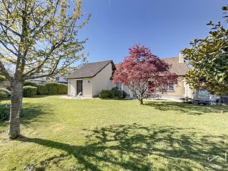 maison familiale individuelle 180 m2 pleine de charme sur une magnifique parcelle de 955..