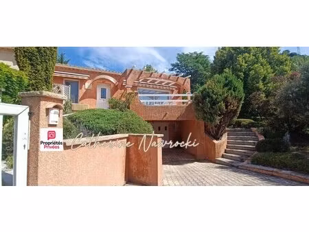 digne-les-bains ? maison familiale 4 pièces 117 m² et son vaste garage 55 m² m² avec vue..