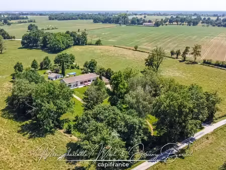 longère de caractère avec parc arboré