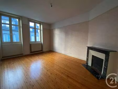 location appartement 3 pièces à lonlay-l'abbaye (61700) : à louer 3 pièces / 76m² lonlay-l
