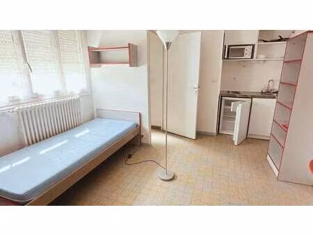 location appartement t1 meublé à toulon (83000) : à louer t1 meublé / 29m² toulon