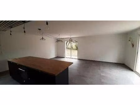 location maison à cheffois (85390) : à louer / 109m² cheffois