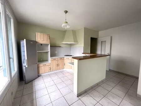 location appartement 2 pièces 51m²