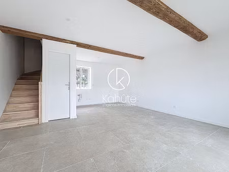 à 20 minutes de lyon  appartement lentilly 4 pièce(s)  triplex de 91m²  3 chambres  extéri