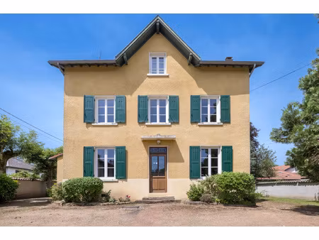 rare au point du jour : une vraie maison de famille  avec so