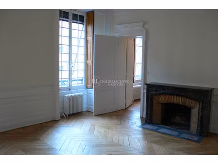 f5 rue duquesne