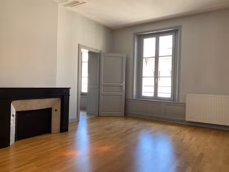 t3 équipé - rue saint-nicolas - nancy