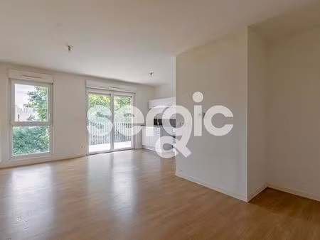 appartement lille 3 pièce(s) 61.78 m2 - 2 parkings