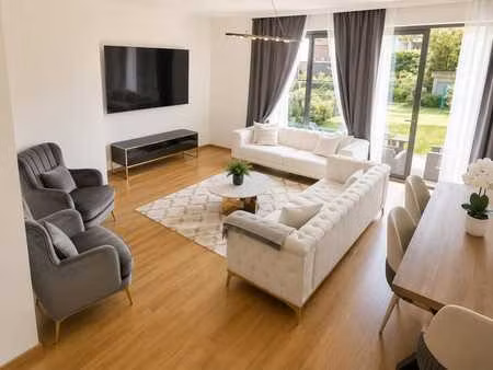 rez duplex à 2 pas de la gare avec jardin  parking et cave