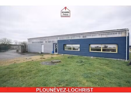 finistere - plounévez-lochrist (29430) - vendre - local de 370 m2 avec bureau et espace de