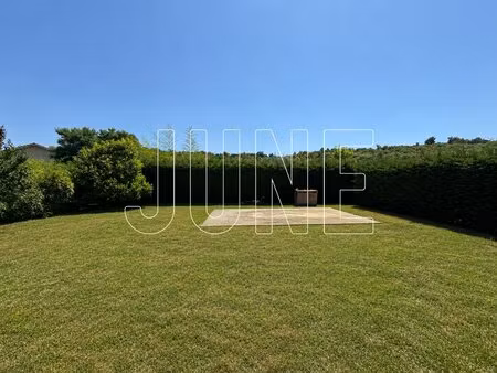 terrain plat proche centre