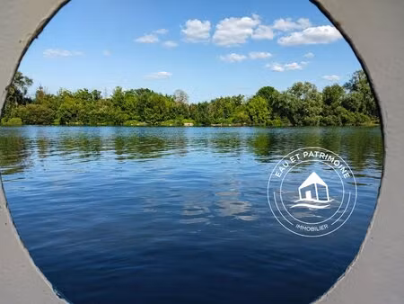 péniche à vendre sur une île vers carrières-sous-poissy 145 m2 terrasses et nature