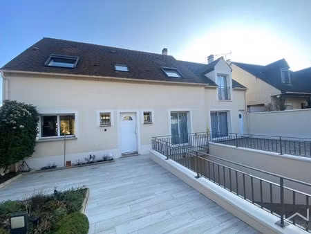 belle maison familiale de 180m2 sur sous sol total