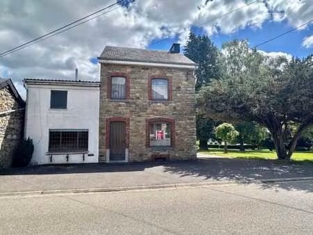 grand-halleux - agreable maison avec jardin et garages