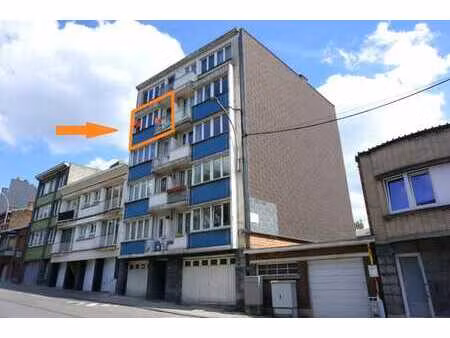 appartement une chambre avec vue et balcons bien situé