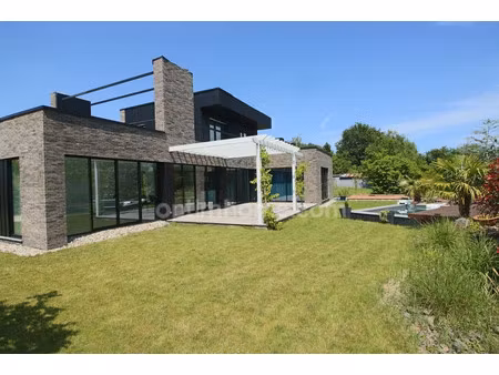 maison contemporaine à vendre dans le quartier le paradis-les tertres