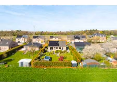 magnifique villa à housse: 4ch  terrasse  jardin et garage