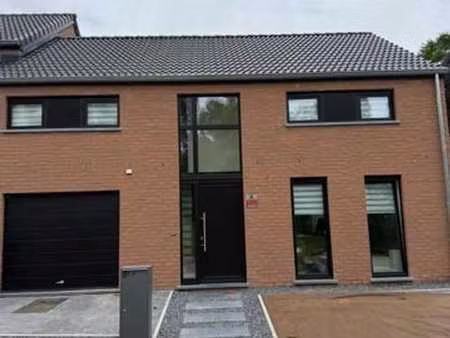 villa 3 facades de 2025  4 ch  garage 151 m² habitables