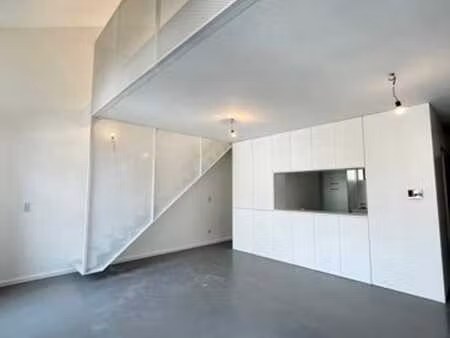 magnifique duplex 2 chambres à louer en hypercentre de liège