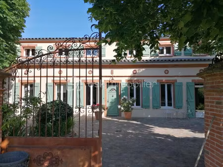 maison de luxe à vendre dans le quartier aussonnelle rive droite