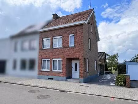 maison 3 façades sise remincourt 22 à deux-acren