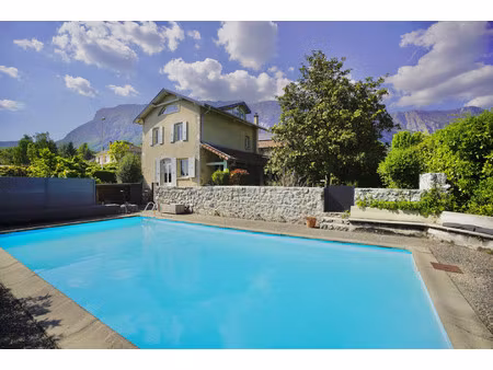 villa de luxe à vendre à montbonnot-saint-martin