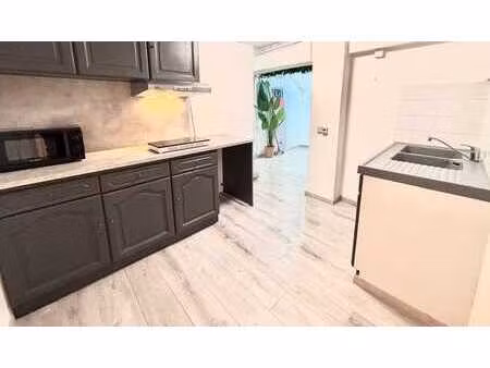 appartement 1 ch. à louer à charleroi (epc c)