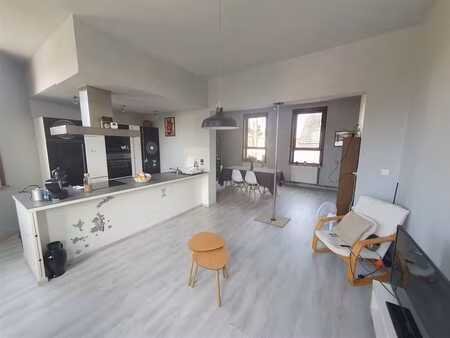 duplex 3 chambres tres lumineux