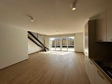 duplex 2 ch neuf avec terrasse 20 m² - peb a