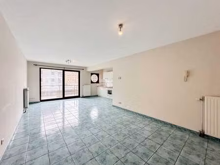 appartement 2 chambres au rez-de-chaussée