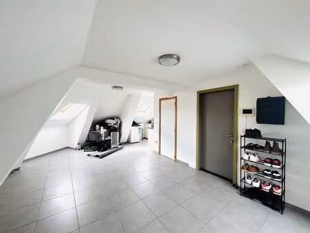 agréable studio très lumineux