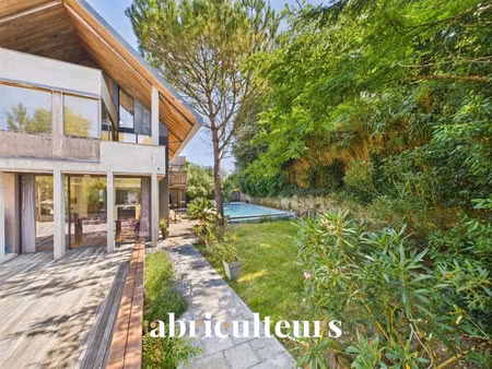 maison de luxe à vendre dans le quartier saint-jacques
