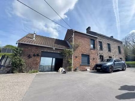 très belle villa récente sur les hauteurs de carnières   ...