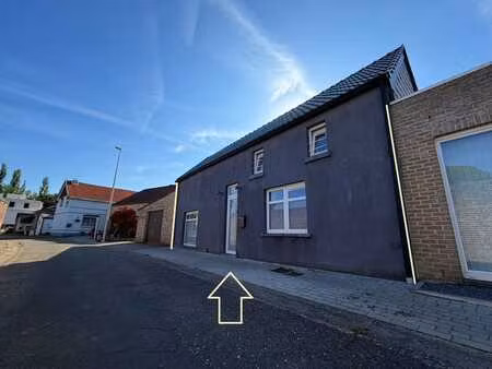 maison entièrement rénovée en 2019 située à heers.