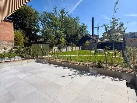 ☀️ petit bijou baigné de lumière avec superbe terrasse !