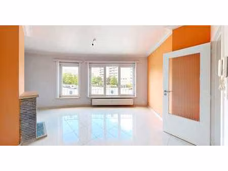 appartement lumineux de +/- 64m² avec 2 chambres