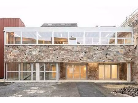 locaux de bureaux / ateliers dans un superbe bâtiment neuf