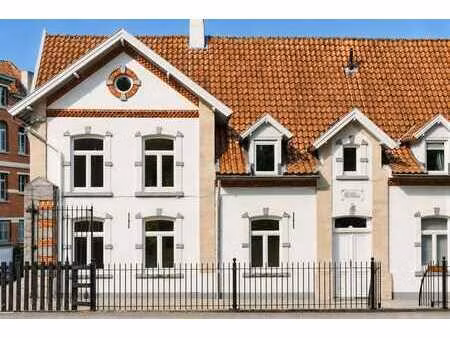 au coeur d'un parc villa 3ch