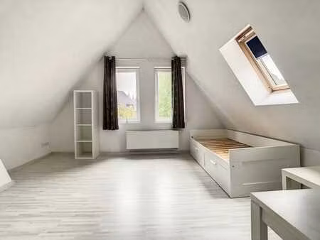 chambre étudiante à louer à tournai