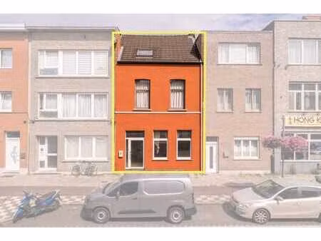 maison prête à emménager avec 5 chambres et jardin ensoleill